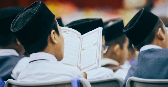 Transformasi Pesantren dalam Menyambut Kemajuan Teknologi Digital