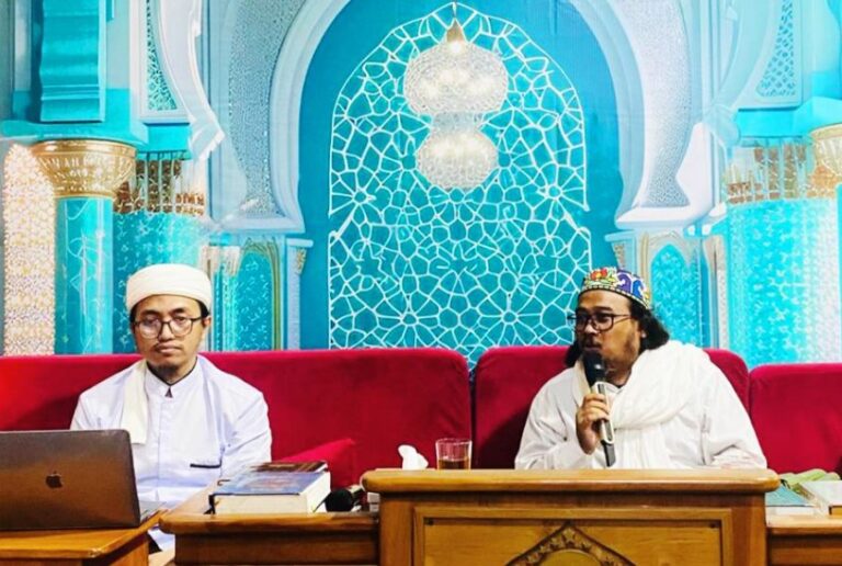 Peringati Haul Ke-9 KH Fahrurrozi Midkhol, KH. Mustain Nasoha Khatamkan Kitab Misykatul Fahriyah