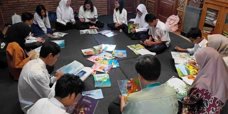 Dongeng Sebagai Tangga Menuju Sains: Kisah ODM Menyalip Teori Kelisanan