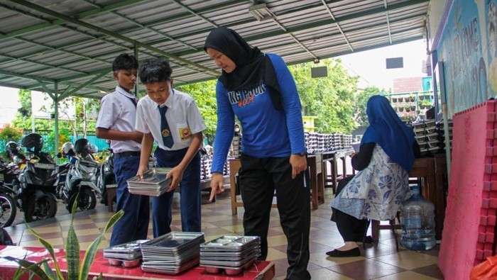Catatan Singkat tentang MBG dan Koperasi Merah Putih