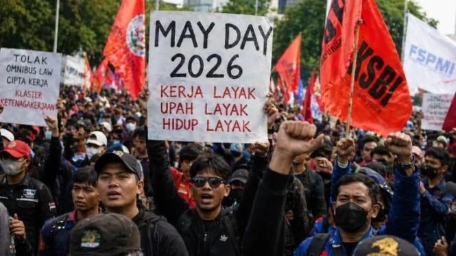 Benar: Dari Puisi ke Kesadaran Kelas Buruh Indonesia