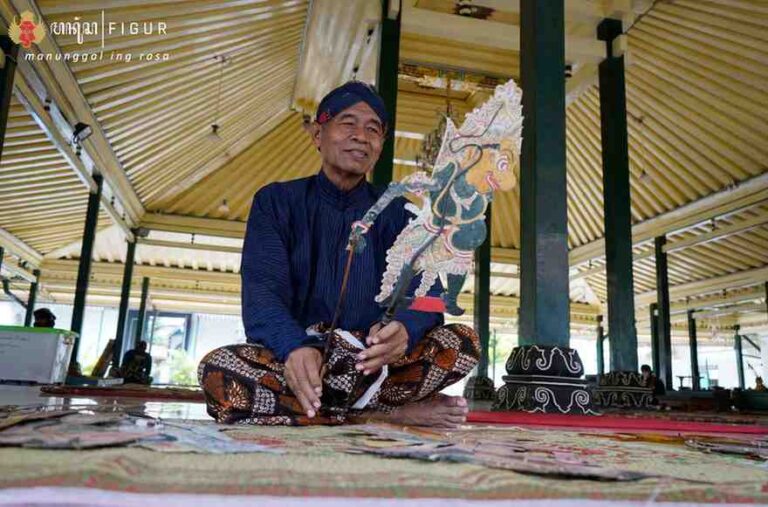 Ironi Keistimewaan: Membangun Tradisi dengan Mental Tradisional