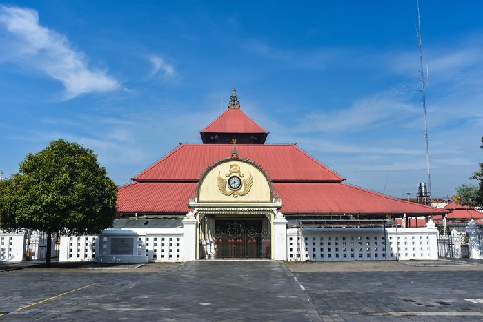 Ada Apa dengan De-Islamisasi Kraton Mataram Islam