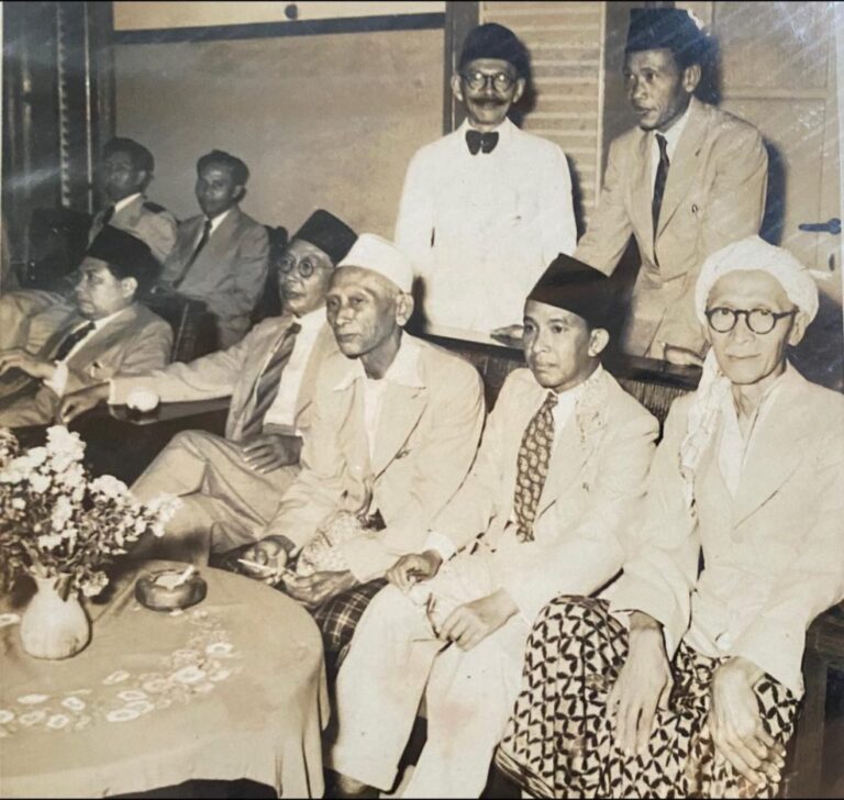 Daulat Ulama dan Gerilya Kuasa