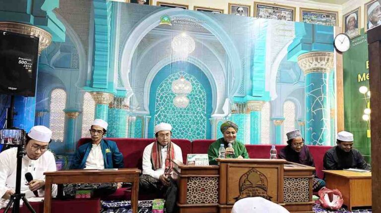 Hadirkan Ulama Timur Tengah, Ponpes Raudlatul Muhibbin Al Mustainiyyah Surakarta Memperkuat Jejaring Keilmuan Internasional