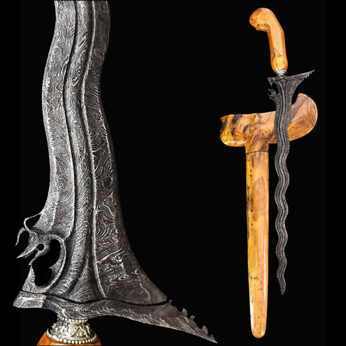 ‎Keris Naga Sungkem