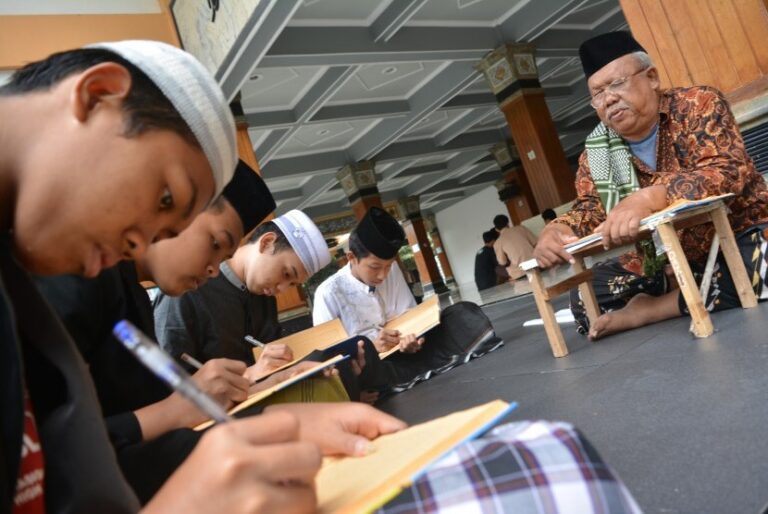 Menggali Kitab Fathul Qorib, Fathul Mu’in, dan Fathul Wahab