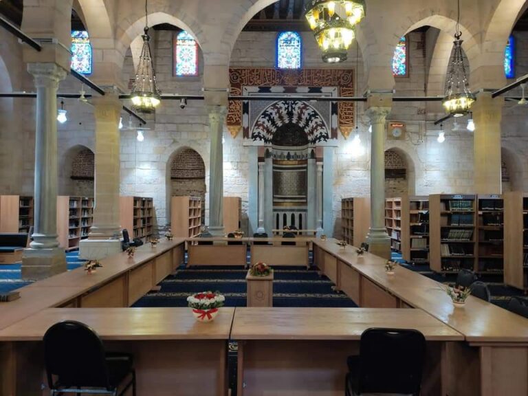 Status Sholat Hadiyah untuk Mayyit (Li-unsil-qabr): Catatan Takhrij Hadis